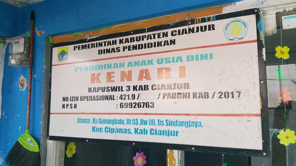 Papan nama PAUD Kenari di bawah Dinas Pendidikan Kabupaten Cianjur, Kapuswil 3, NPSN 69926763
